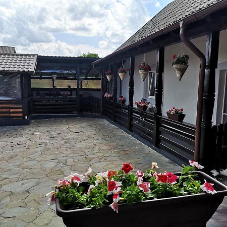 Apartmán La Dory Satu Sugatag Exteriér fotografie