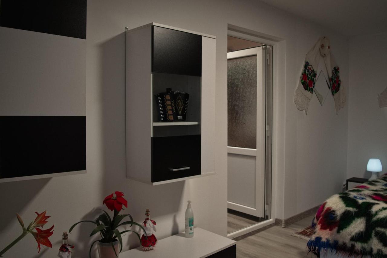 Apartmán La Dory Satu Sugatag Exteriér fotografie